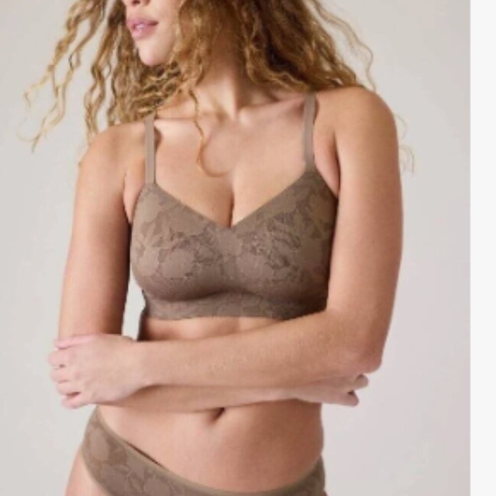 NEW Athleta Ritual Lace Adjustable Bra Light Support
